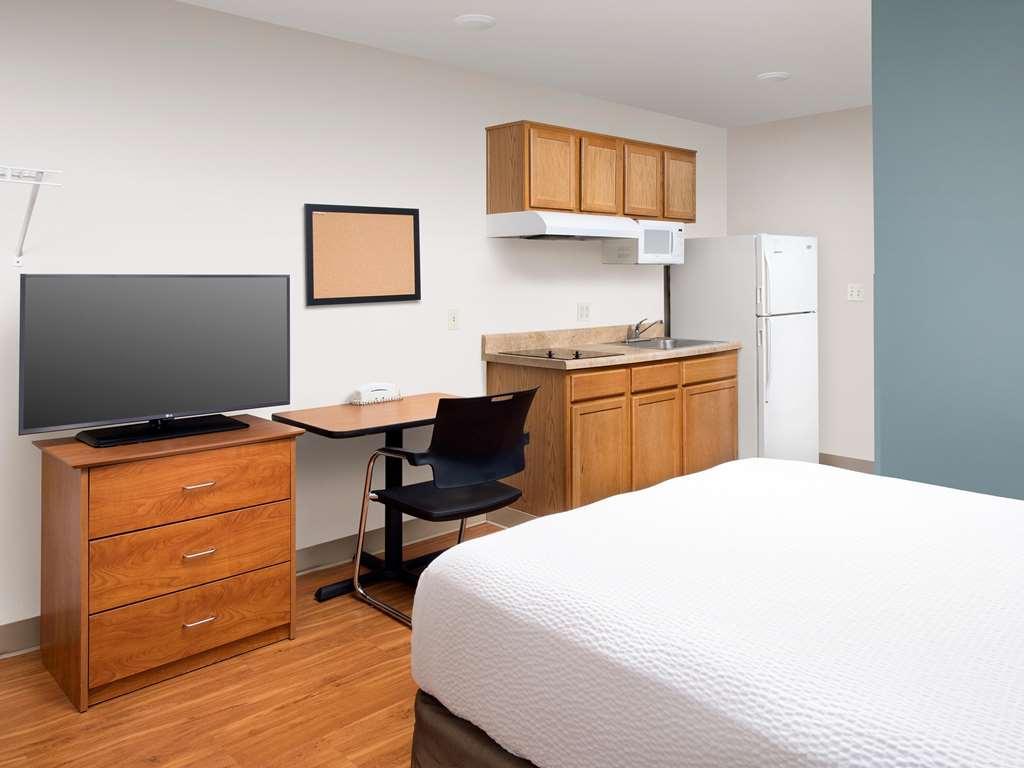 Extended Stay America Select Suites - Бомонт Номер фото